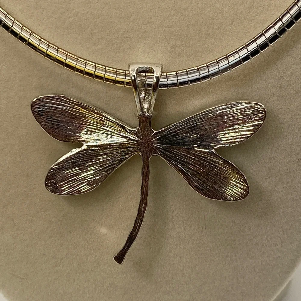 Vintage Dragonfly with Abalone Inlaid Shell Wings Pendant Silver Omega Necklace - Picture 3 of 13